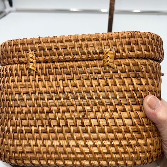 Vintage Handmade Wicker Basket and Leather Crossbody Bag - Picture 9 of 16